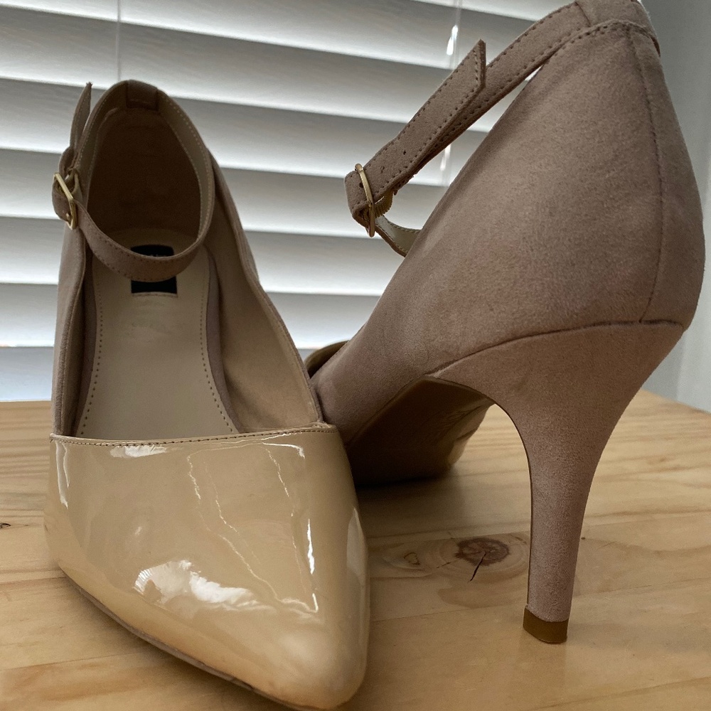 Jones New York | Tan “Dory” pumps, size 10M, like new!